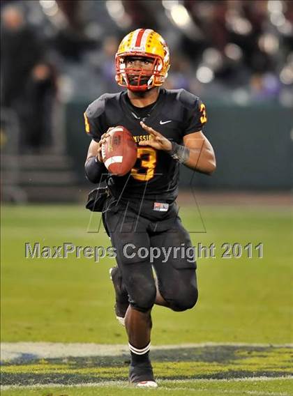 Thumbnail 1 in Mission Viejo vs. Servite (CIF-SS Pac-5 Division Final) photogallery.