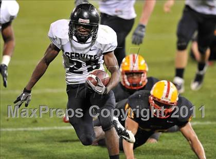 Thumbnail 2 in Mission Viejo vs. Servite (CIF-SS Pac-5 Division Final) photogallery.
