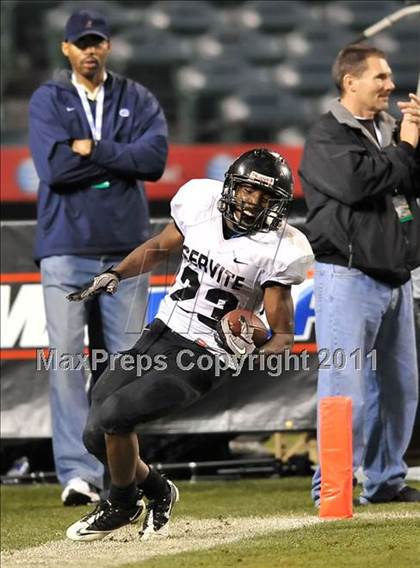 Thumbnail 3 in Mission Viejo vs. Servite (CIF-SS Pac-5 Division Final) photogallery.