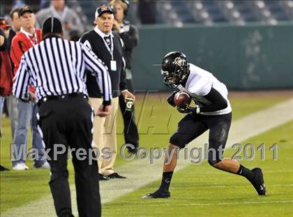 Thumbnail 1 in Mission Viejo vs. Servite (CIF-SS Pac-5 Division Final) photogallery.