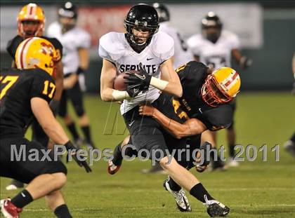 Thumbnail 3 in Mission Viejo vs. Servite (CIF-SS Pac-5 Division Final) photogallery.