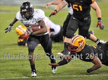 Thumbnail 3 in Mission Viejo vs. Servite (CIF-SS Pac-5 Division Final) photogallery.