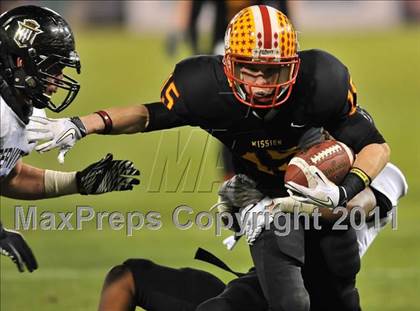 Thumbnail 2 in Mission Viejo vs. Servite (CIF-SS Pac-5 Division Final) photogallery.