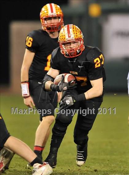 Thumbnail 3 in Mission Viejo vs. Servite (CIF-SS Pac-5 Division Final) photogallery.
