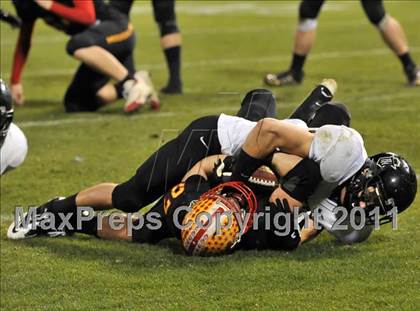 Thumbnail 1 in Mission Viejo vs. Servite (CIF-SS Pac-5 Division Final) photogallery.