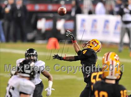 Thumbnail 1 in Mission Viejo vs. Servite (CIF-SS Pac-5 Division Final) photogallery.