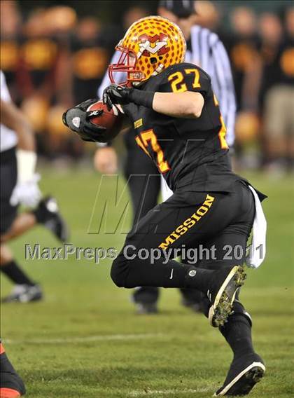 Thumbnail 3 in Mission Viejo vs. Servite (CIF-SS Pac-5 Division Final) photogallery.