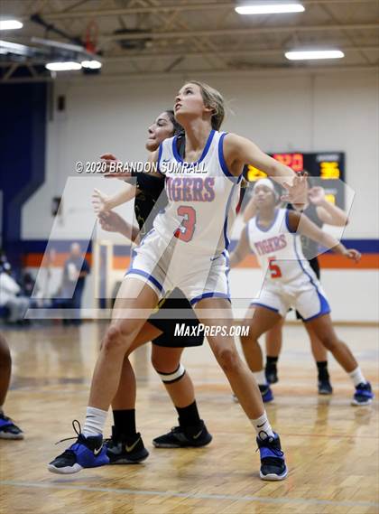 Thumbnail 1 in Isabella @ Chilton County photogallery.