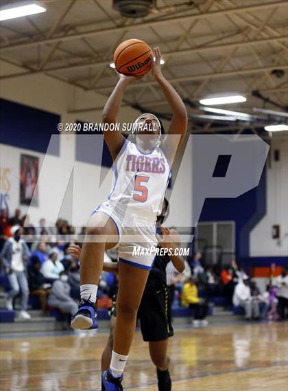 Thumbnail 2 in Isabella @ Chilton County photogallery.