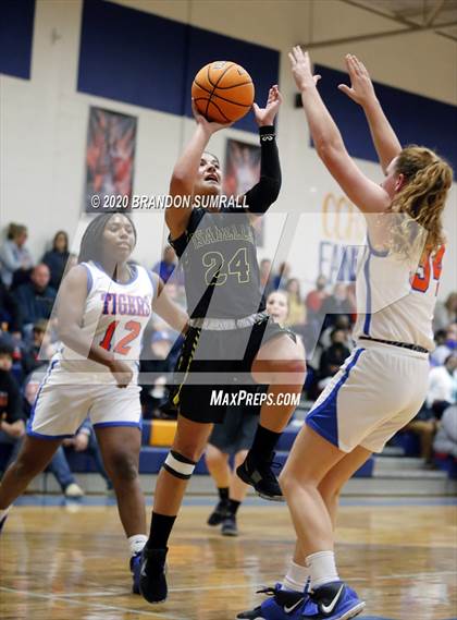 Thumbnail 2 in Isabella @ Chilton County photogallery.