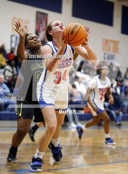 Thumbnail 1 in Isabella @ Chilton County photogallery.
