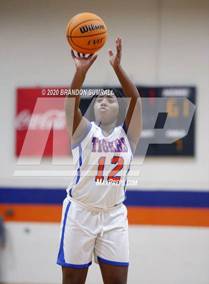 Thumbnail 2 in Isabella @ Chilton County photogallery.