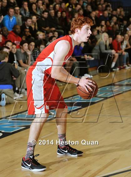 Thumbnail 3 in Mater Dei vs. Corona del Mar (Beach Bash Classic) photogallery.