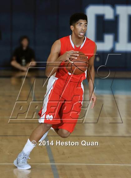 Thumbnail 2 in Mater Dei vs. Corona del Mar (Beach Bash Classic) photogallery.