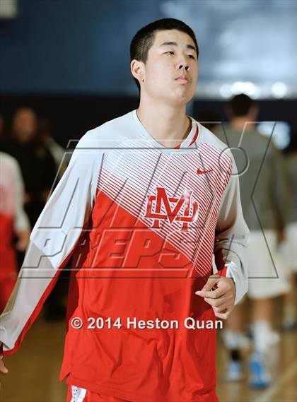 Thumbnail 3 in Mater Dei vs. Corona del Mar (Beach Bash Classic) photogallery.