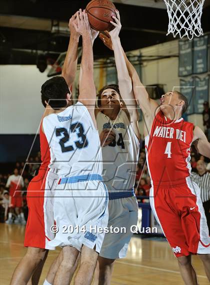 Thumbnail 1 in Mater Dei vs. Corona del Mar (Beach Bash Classic) photogallery.