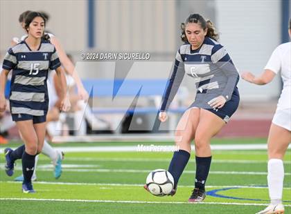 Thumbnail 2 in Gilbert vs. Tempe (Coyote Classic Tournament) photogallery.