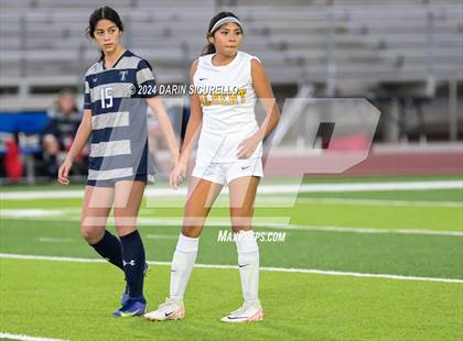 Thumbnail 2 in Gilbert vs. Tempe (Coyote Classic Tournament) photogallery.