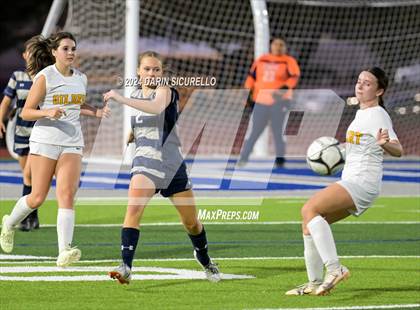 Thumbnail 2 in Gilbert vs. Tempe (Coyote Classic Tournament) photogallery.