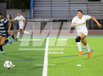 Thumbnail 3 in Gilbert vs. Tempe (Coyote Classic Tournament) photogallery.