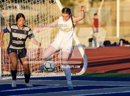 Thumbnail 3 in Gilbert vs. Tempe (Coyote Classic Tournament) photogallery.