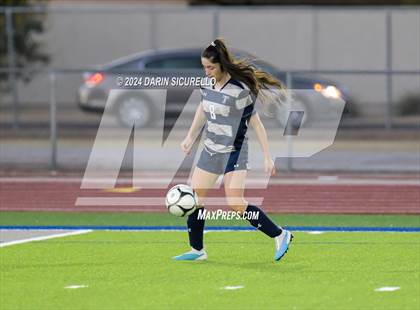 Thumbnail 3 in Gilbert vs. Tempe (Coyote Classic Tournament) photogallery.
