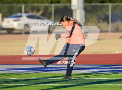 Thumbnail 2 in Gilbert vs. Tempe (Coyote Classic Tournament) photogallery.