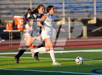Thumbnail 1 in Gilbert vs. Tempe (Coyote Classic Tournament) photogallery.