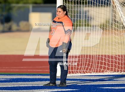 Thumbnail 3 in Gilbert vs. Tempe (Coyote Classic Tournament) photogallery.