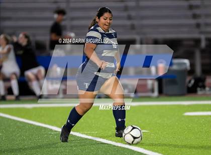 Thumbnail 2 in Gilbert vs. Tempe (Coyote Classic Tournament) photogallery.