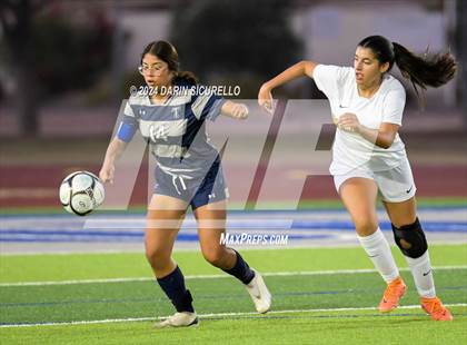Thumbnail 2 in Gilbert vs. Tempe (Coyote Classic Tournament) photogallery.