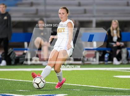 Thumbnail 3 in Gilbert vs. Tempe (Coyote Classic Tournament) photogallery.