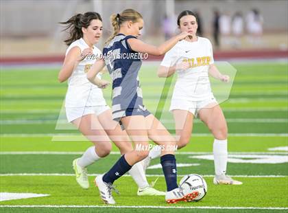 Thumbnail 3 in Gilbert vs. Tempe (Coyote Classic Tournament) photogallery.