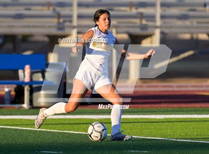 Thumbnail 1 in Gilbert vs. Tempe (Coyote Classic Tournament) photogallery.