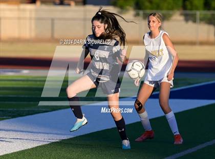 Thumbnail 1 in Gilbert vs. Tempe (Coyote Classic Tournament) photogallery.