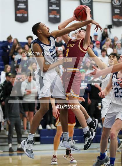 Thumbnail 2 in Valor Christian vs. Rocky Mountain (CHSAA 5A Round 2 Playoff) photogallery.