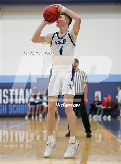 Thumbnail 1 in Valor Christian vs. Rocky Mountain (CHSAA 5A Round 2 Playoff) photogallery.