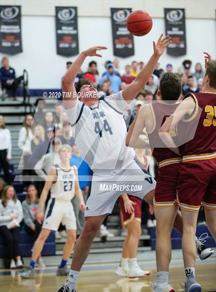 Thumbnail 2 in Valor Christian vs. Rocky Mountain (CHSAA 5A Round 2 Playoff) photogallery.