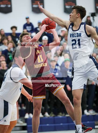 Thumbnail 1 in Valor Christian vs. Rocky Mountain (CHSAA 5A Round 2 Playoff) photogallery.