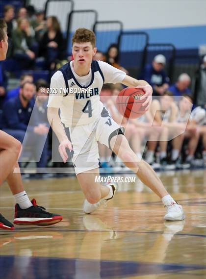 Thumbnail 1 in Valor Christian vs. Rocky Mountain (CHSAA 5A Round 2 Playoff) photogallery.
