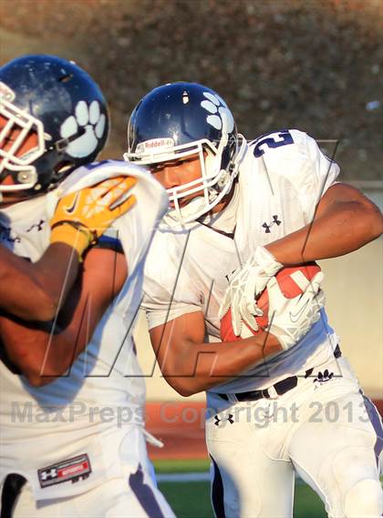 Thumbnail 2 in Crenshaw vs Loyola (Mission Viejo Classic) photogallery.
