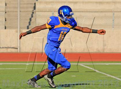 Thumbnail 1 in Crenshaw vs Loyola (Mission Viejo Classic) photogallery.