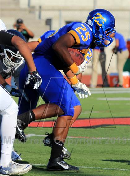Thumbnail 2 in Crenshaw vs Loyola (Mission Viejo Classic) photogallery.