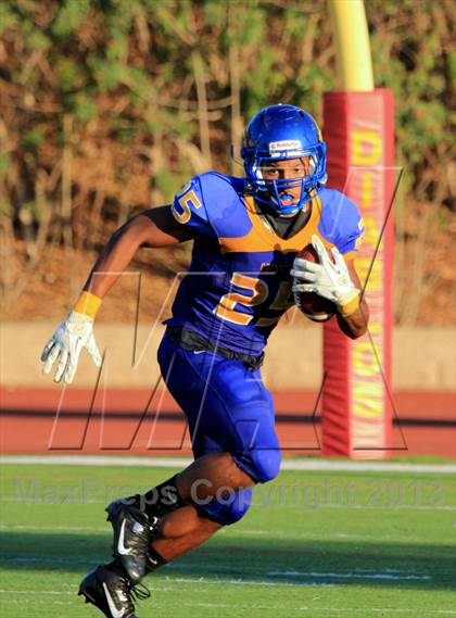 Thumbnail 1 in Crenshaw vs Loyola (Mission Viejo Classic) photogallery.