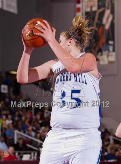 Thumbnail 2 in Barbers Hill vs Clear Falls (UIL 4A Region 3 Semifinal) photogallery.