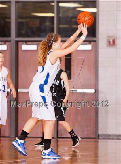Thumbnail 2 in Barbers Hill vs Clear Falls (UIL 4A Region 3 Semifinal) photogallery.