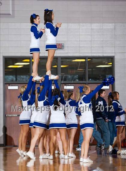 Thumbnail 2 in Barbers Hill vs Clear Falls (UIL 4A Region 3 Semifinal) photogallery.