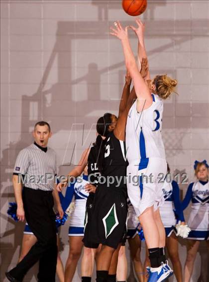 Thumbnail 3 in Barbers Hill vs Clear Falls (UIL 4A Region 3 Semifinal) photogallery.