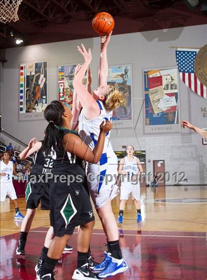 Thumbnail 1 in Barbers Hill vs Clear Falls (UIL 4A Region 3 Semifinal) photogallery.