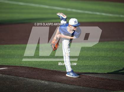 Thumbnail 1 in Corsicana vs. Midlothian (UIL 5A Regional Final) photogallery.